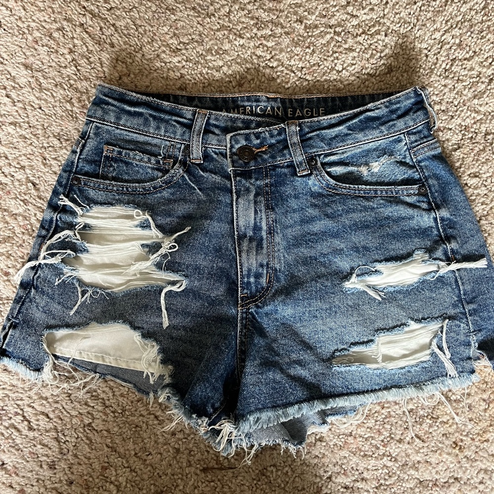 American Eagle Strigid denim mom shorts